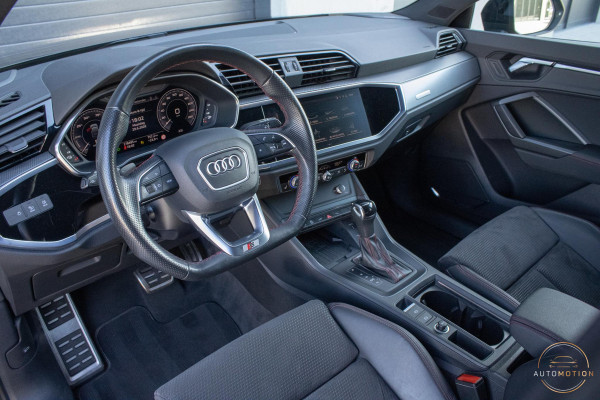 Audi Q3 Sportback 45 TFSIe S line B&O Camera Sfeerverlichting Trekhaak Rode Stiksels