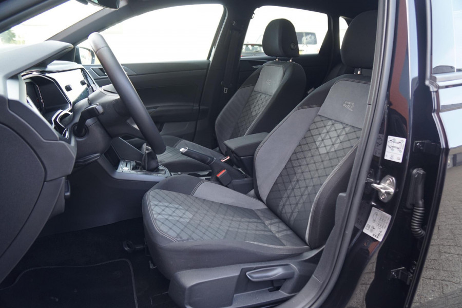 Volkswagen Polo 1.0 TSI R-Line Business + IQ LIGHT / KEYLESS / PANO / CAMERA