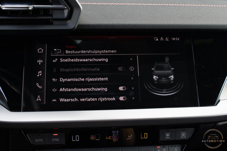 Audi A3 Sportback 40 TFSIe S line RS Bekleding MATRIX PANO MAXTON  ACC