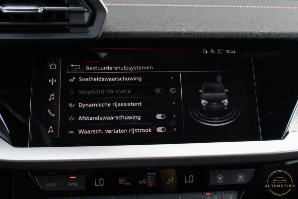 Audi A3 Sportback 40 TFSIe S line RS Bekleding MATRIX PANO MAXTON  ACC