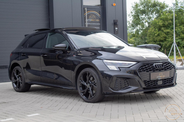 Audi A3 Sportback 40 TFSIe S line RS Bekleding MATRIX PANO MAXTON  ACC