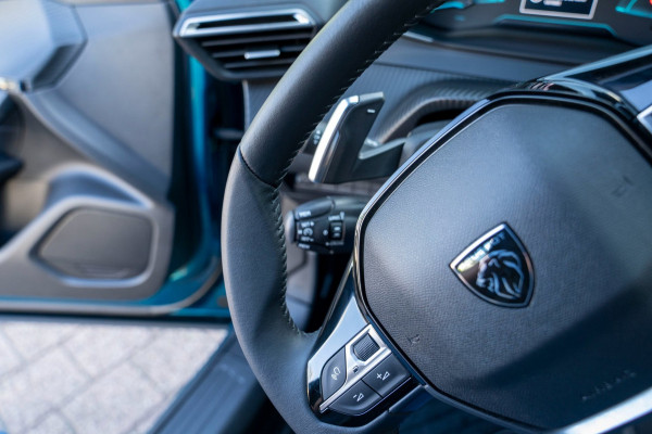 Peugeot 2008 1.2 Hybrid 136 Style|Prijs rijklaar incl 12 mnd garantie|Clima PDC Cruise Flippers