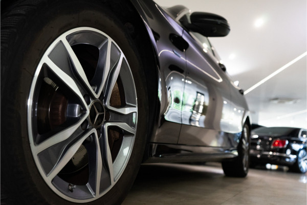 Mercedes-Benz C-Klasse 350 e Business Solution AMG 279PK | Pano | Keyless | 360 | Sfeerverlichting
