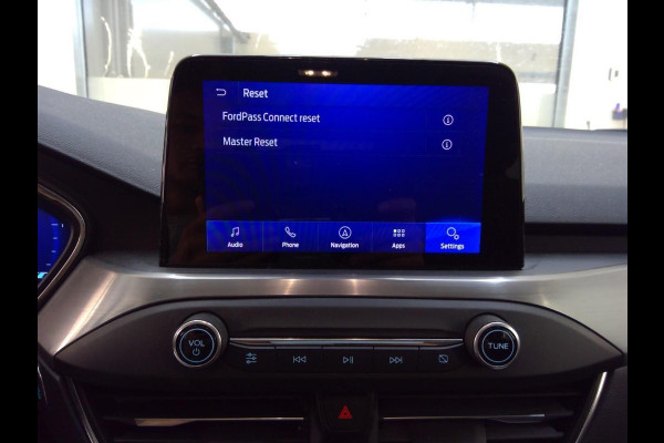 Ford Focus 1.0 EcoBoost Hybrid Titanium X Business Uniek! | Origineel Nederlands | NAP met 8131 KM | Winter Pack | Technology Pack | LED Verlichting | Adaptieve Cruise Control | WORDT VERWACHT!