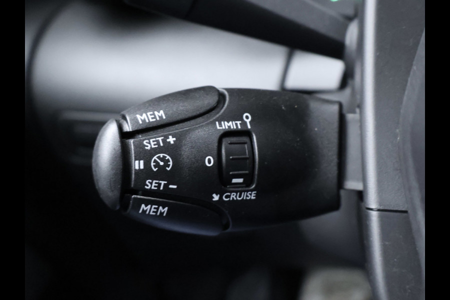 Citroën C3 Aircross 1.2 PureTech S&S C-Series Sport (APPLE CARPLAY,NAVI,PDC,CLIMATE,CRUISE,GETINT,LED,SPORTSTOELEN,LM VELGEN)