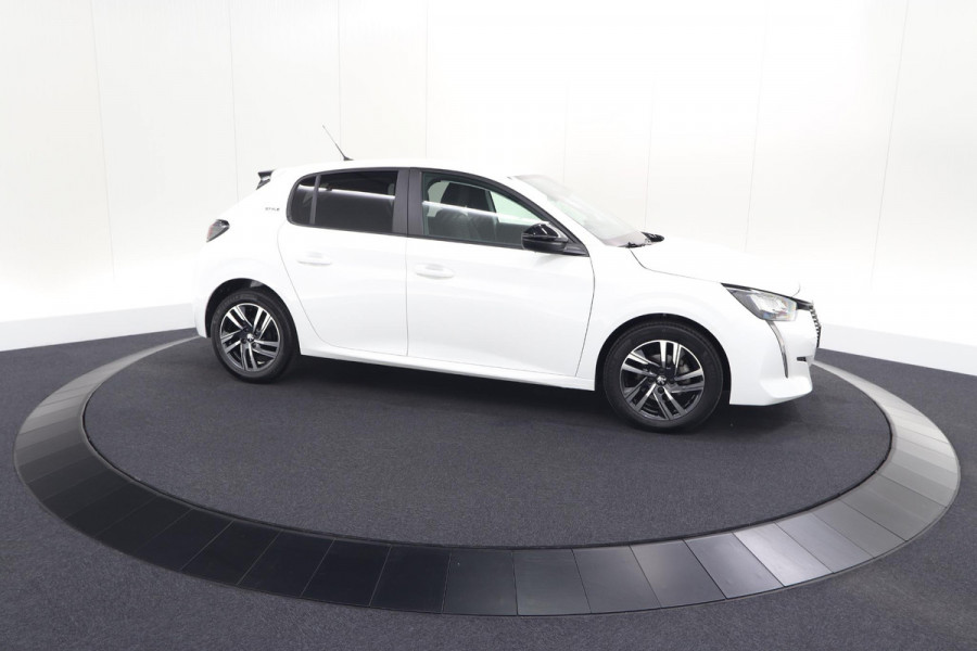 Peugeot 208 1.2 PureTech Style | Parkeersensoren | Navigatie | Apple Carplay