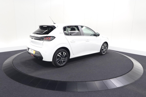 Peugeot 208 1.2 PureTech Style | Parkeersensoren | Navigatie | Apple Carplay