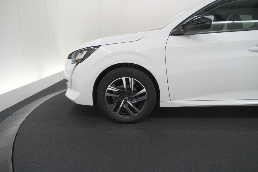 Peugeot 208 1.2 PureTech Style | Parkeersensoren | Navigatie | Apple Carplay