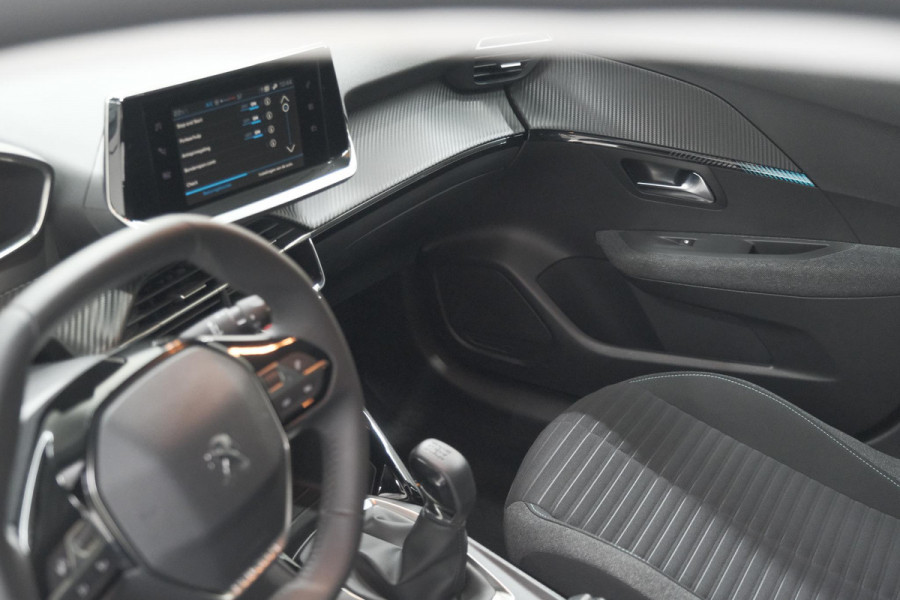 Peugeot 208 1.2 PureTech Style | Parkeersensoren | Navigatie | Apple Carplay