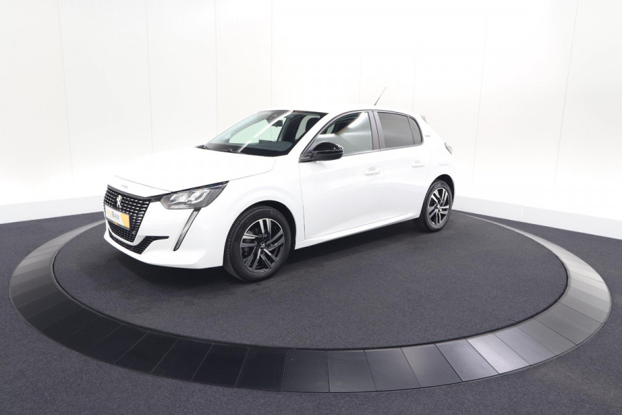 Peugeot 208 1.2 PureTech Style | Parkeersensoren | Navigatie | Apple Carplay