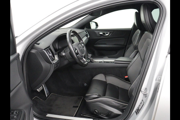 Volvo V60 2.0 T4 R-Design Panoramadak | Full LED | Trekhaak | Carplay | Pilot assist | Navigate | Stoel & Stuurverwarming | Achteruitrij camera | Cruise control | Climate control
