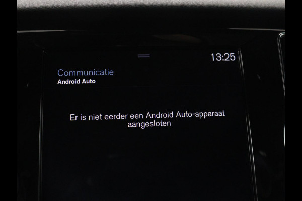 Volvo V60 2.0 T4 R-Design Panoramadak | Full LED | Trekhaak | Carplay | Pilot assist | Navigate | Stoel & Stuurverwarming | Achteruitrij camera | Cruise control | Climate control