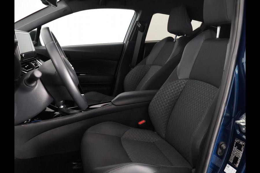 Toyota C-HR 2.0 High Power Hybrid Dynamic Bi-Tone | Navigatie | Parkeersensoren | Dodehoek detectie | Stoelverwarming |
