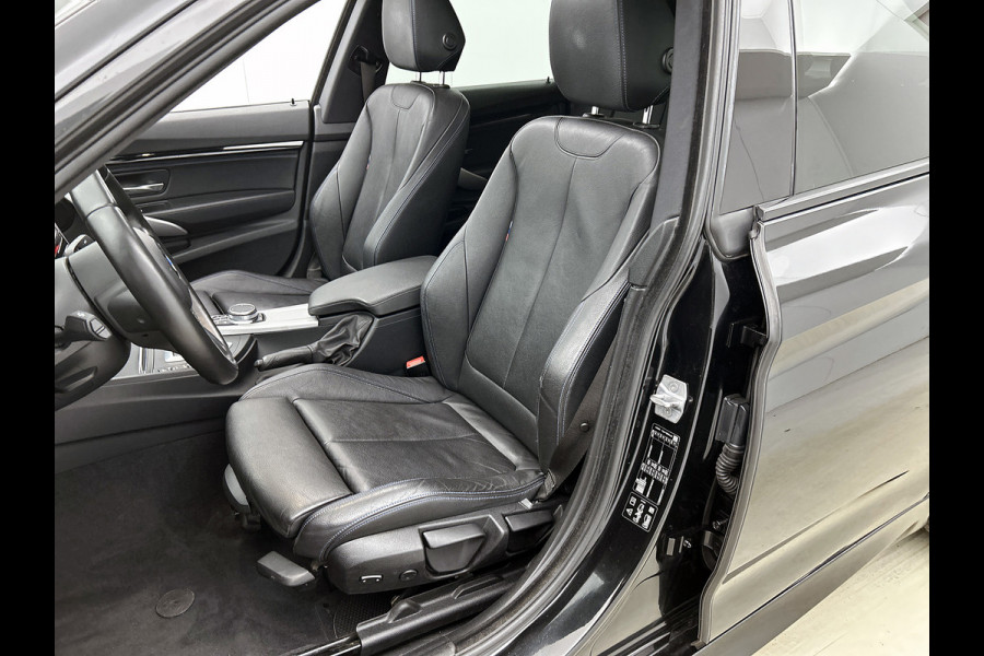 BMW 3-serie 320i xDrive High Executive M-pakket (Goed OndH, Panorama, Camera, StoelV, Lane Assist, Addapt Cruise, Navi Prof, Etc)
