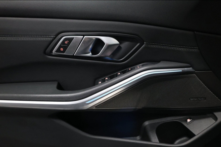 BMW 3-serie 330e M Sport LED/VIRTUAL/SFEER/SCHUIFDAK/LEER+S.VERWARMING/18" LMV/CAM/ACC/ECC/12 MND GARANTIE!