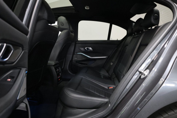 BMW 3-serie 330e M Sport LED/VIRTUAL/SFEER/SCHUIFDAK/LEER+S.VERWARMING/18" LMV/CAM/ACC/ECC/12 MND GARANTIE!