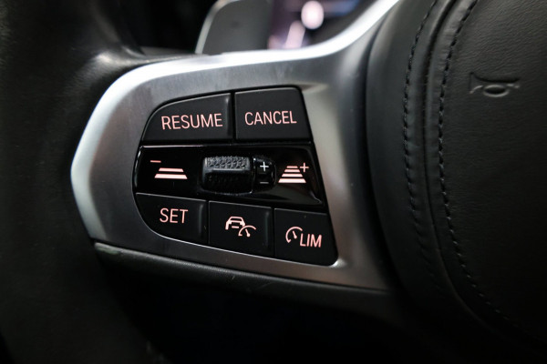 BMW 3-serie 330e M Sport LED/VIRTUAL/SFEER/SCHUIFDAK/LEER+S.VERWARMING/18" LMV/CAM/ACC/ECC/12 MND GARANTIE!