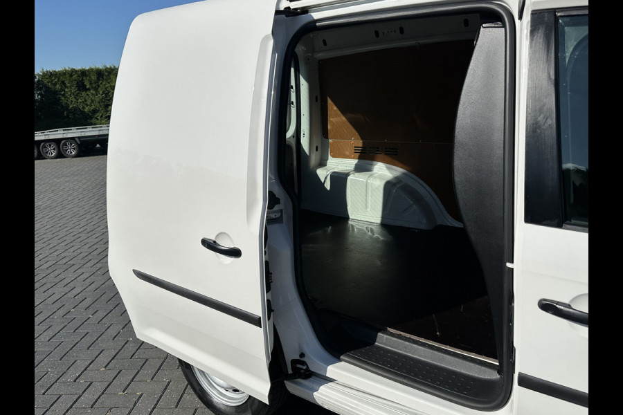 Volkswagen Caddy 2.0 TDI 102 PK / EURO 6 / L1H1 / 1e EIGENAAR / AIRCO / NAVI / APPLE CARPLAY / ANDROID AUTO