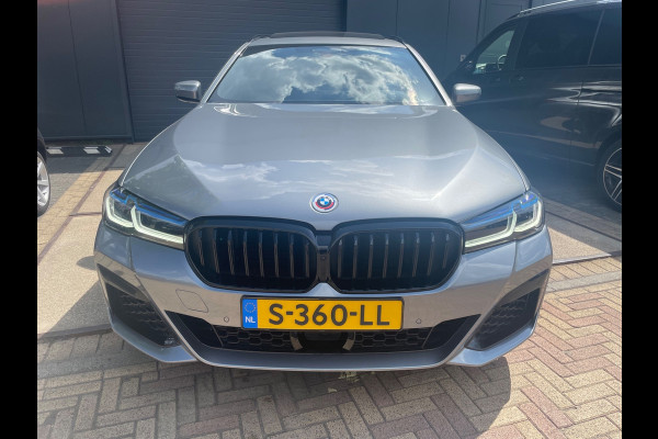 BMW 5 Serie Touring 530e High Executive Laser Led Panorama M-pakket 19inch breedset memory orig NL Geleverd NAP compleet!
