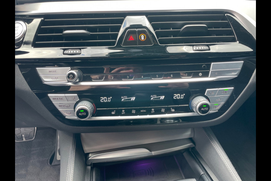 BMW 5 Serie Touring 530e High Executive Laser Led Panorama M-pakket 19inch breedset memory orig NL Geleverd NAP compleet!
