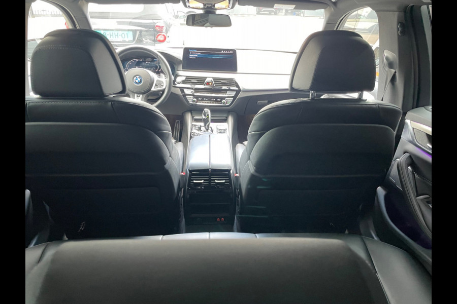 BMW 5 Serie Touring 530e High Executive Laser Led Panorama M-pakket 19inch breedset memory orig NL Geleverd NAP compleet!
