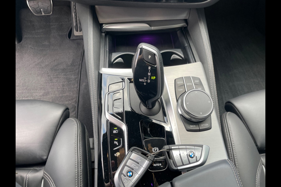 BMW 5 Serie Touring 530e High Executive Laser Led Panorama M-pakket 19inch breedset memory orig NL Geleverd NAP compleet!