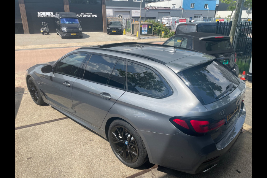 BMW 5 Serie Touring 530e High Executive Laser Led Panorama M-pakket 19inch breedset memory orig NL Geleverd NAP compleet!