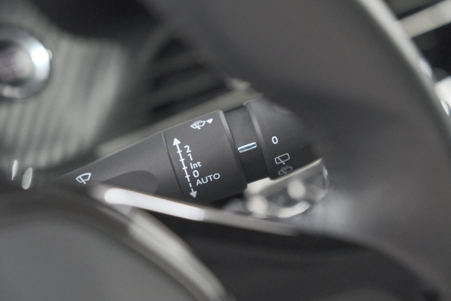 Peugeot 208 PureTech 100 Allure | Trekhaak | Camera | Apple Carplay | Navigatie | Parkeersensoren