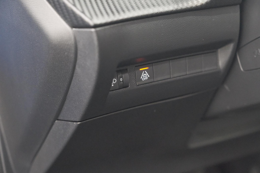Peugeot 208 PureTech 100 Allure | Trekhaak | Camera | Apple Carplay | Navigatie | Parkeersensoren