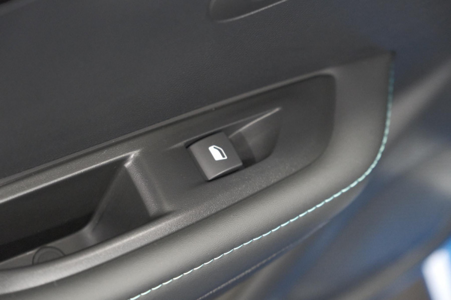 Peugeot 208 PureTech 100 Allure | Trekhaak | Camera | Apple Carplay | Navigatie | Parkeersensoren