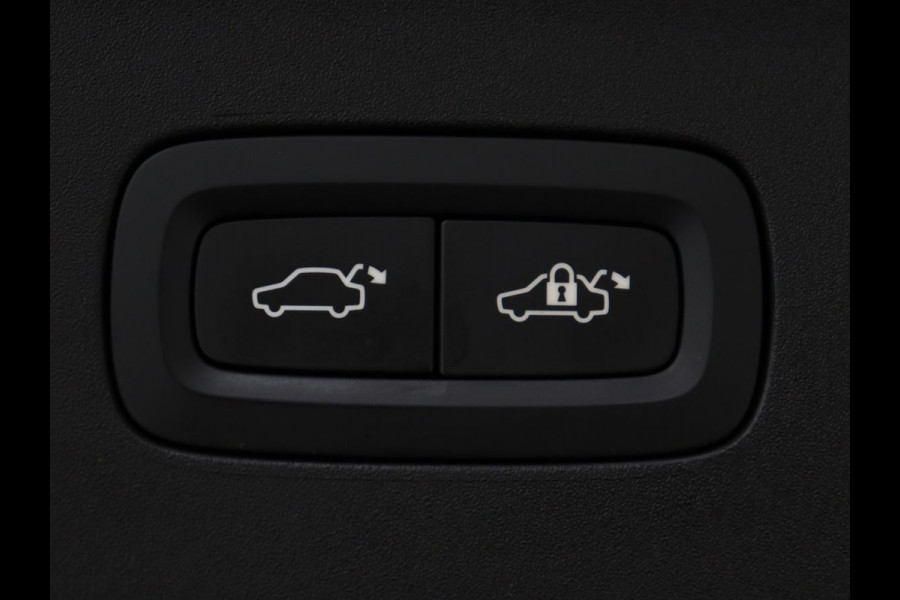 Polestar 2 Long Range Dual Motor Launch Edition 78kWh SOH 91,9% | Panoramadak | 360 Camera | Carplay | Navigatie | Adaptive Cruise | Harman Kardon | Stoel & Stuurwiel verwarming