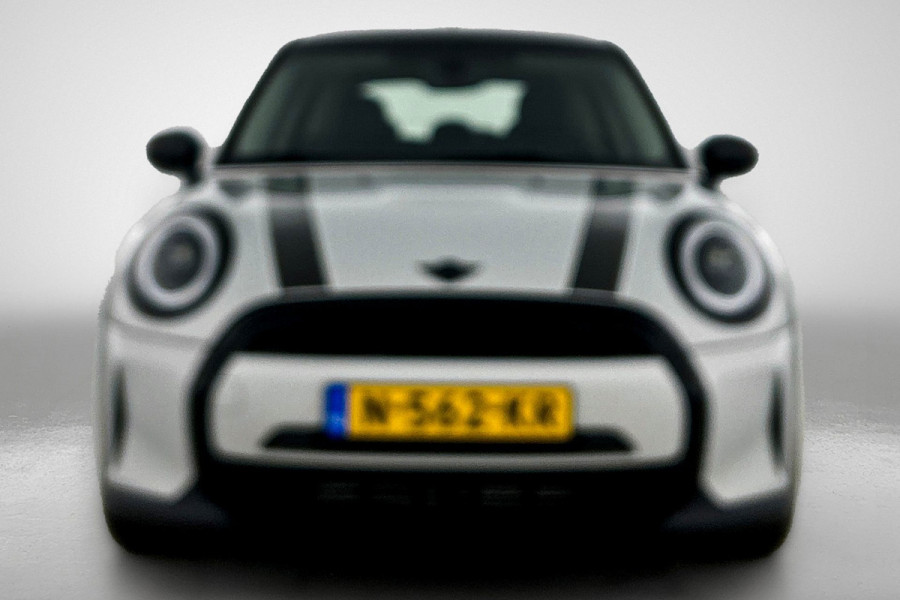 MINI 5-deurs 1.5 Cooper Classic (NL-auto, 1e Eig, Dealer OnderH, Navi Prof, Sportstoel, Parkeersensoren, Climate Con, Etc)