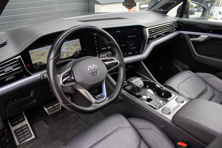 Volkswagen Touareg 3.0 TSi 4MOTION R Trekhaak Luchtvering Camera Nightvision