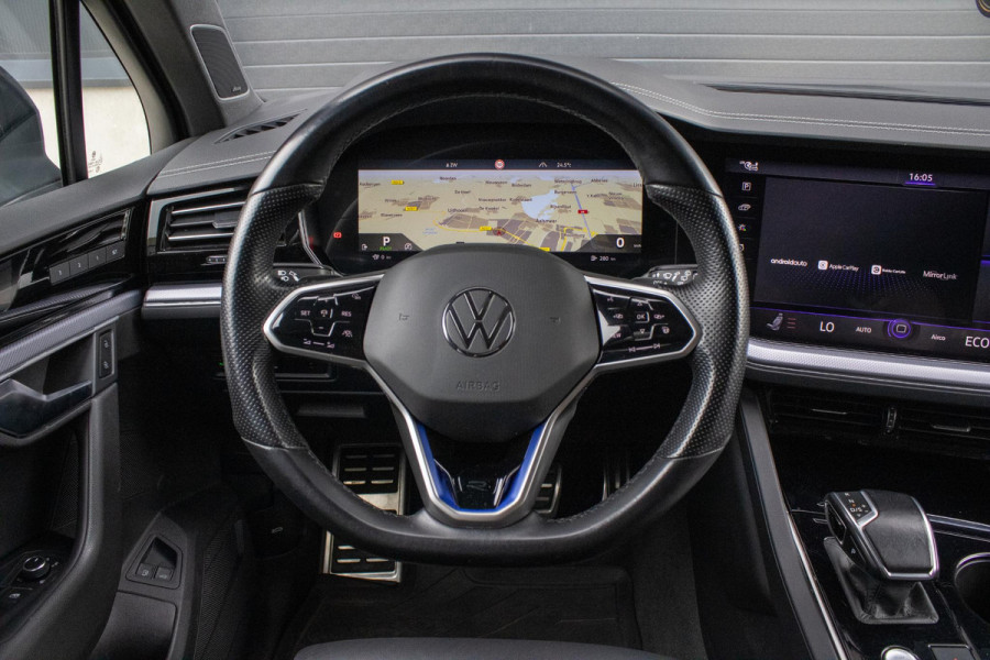 Volkswagen Touareg 3.0 TSi 4MOTION R Trekhaak Luchtvering Camera Nightvision