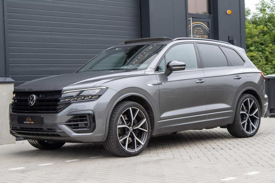 Volkswagen Touareg 3.0 TSi 4MOTION R Trekhaak Luchtvering Camera Nightvision