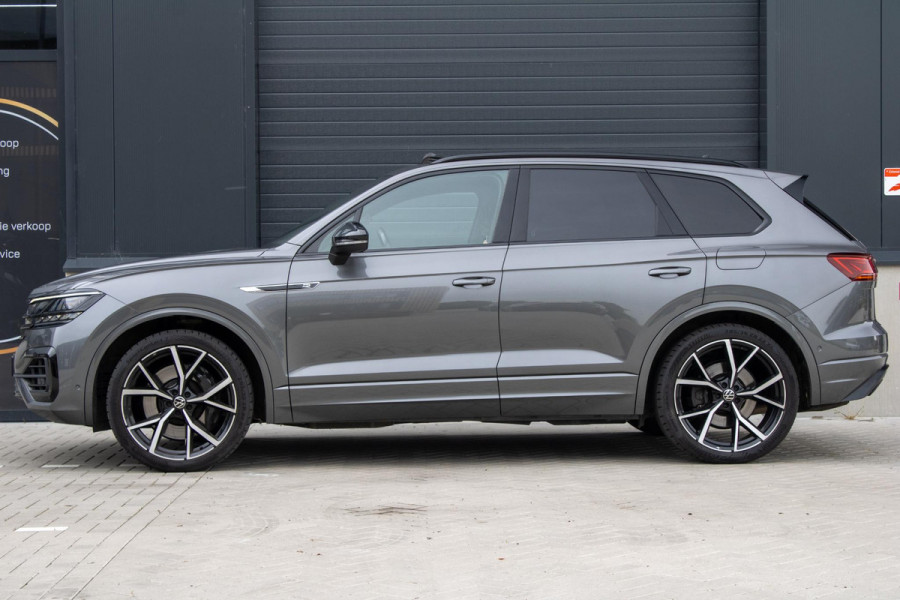 Volkswagen Touareg 3.0 TSi 4MOTION R Trekhaak Luchtvering Camera Nightvision