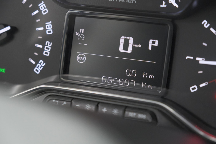 Citroën C3 Aircross PureTech 130 EAT6 Feel | Camera | Climate Control | Apple Carplay