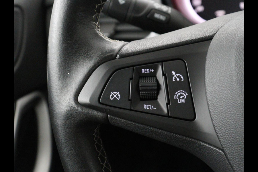 Opel Astra 1.0 Turbo 120 Jaar Edition Carplay | DAB radio | Bluetooth | Parkeerhulp | Navigatie | Cruise control | Climate control