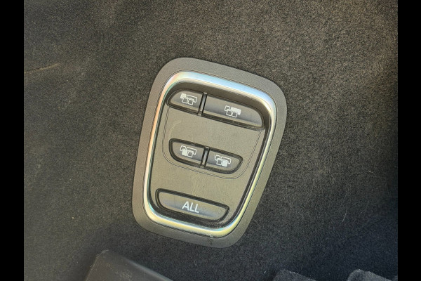 Renault Grand Scénic 1.3 TCe Intens 7-Pers. | PANO | TREKHAAK | CARPLAY | 1E EIG | DEALER | 20 INCH