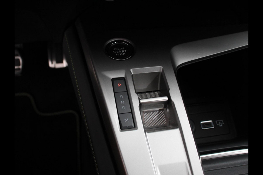 Peugeot 308 1.2 PureTech GT | Climate control Adaptive cruise control Parkeersensoren Achteruitrijcamera Navigatie Voorstoelen verwarmd LED Apple Carplay/ Android Auto