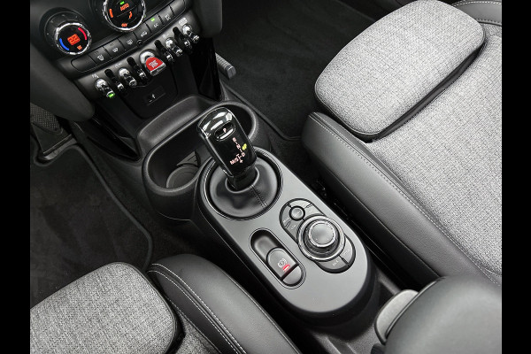 MINI 5-deurs 1.5 Cooper Classic (NL-auto, 1e Eig, Dealer OnderH, Panorama, Carplay, Navi Prof, Sportstoel, ParkeerS, Climate, Etc)