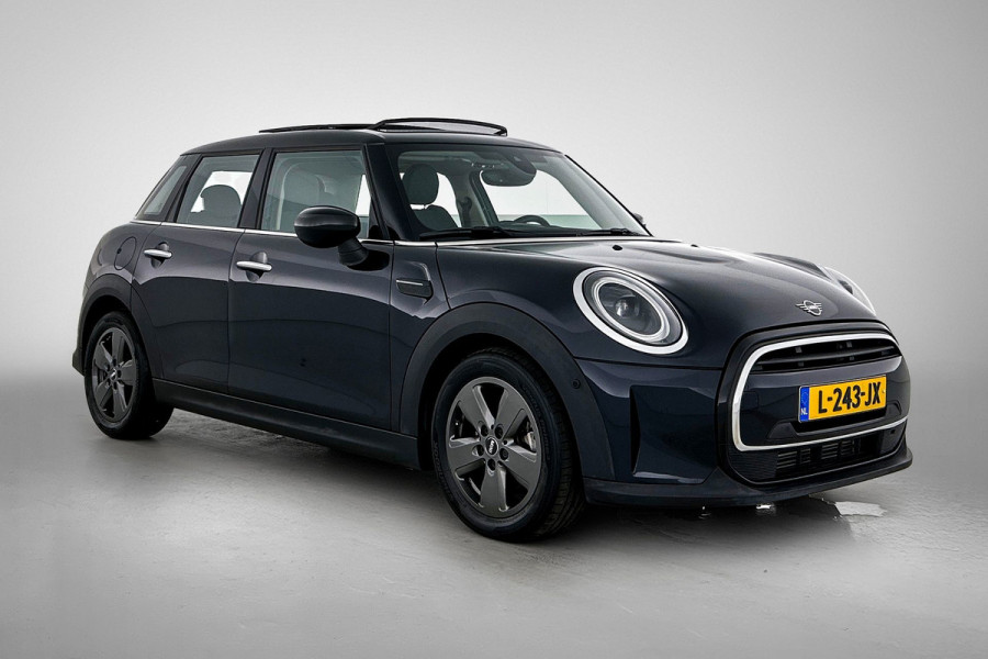 MINI 5-deurs 1.5 Cooper Classic (NL-auto, 1e Eig, Dealer OnderH, Panorama, Carplay, Navi Prof, Sportstoel, ParkeerS, Climate, Etc)