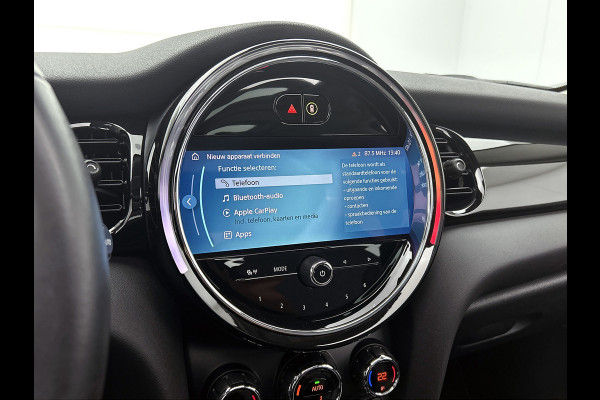 MINI 5-deurs 1.5 Cooper Classic (NL-auto, 1e Eig, Dealer OnderH, Panorama, Carplay, Navi Prof, Sportstoel, ParkeerS, Climate, Etc)