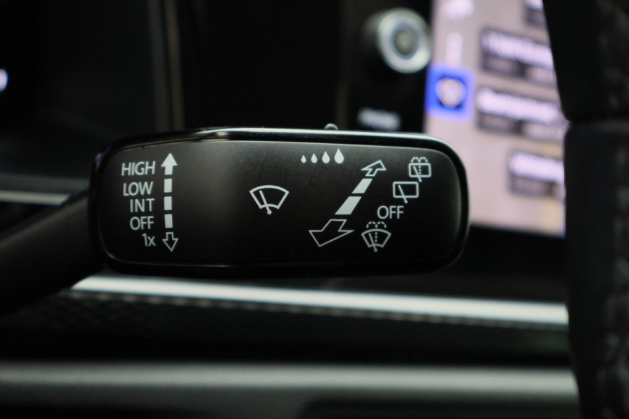 Volkswagen Polo 1.0 TSI Life Virtual Cockpit, ACC, Apple Carplay, Rijstrooksensor, LED, DAB, PDC, 15''