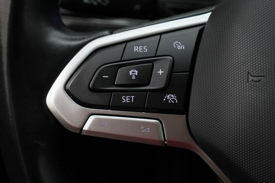 Volkswagen Polo 1.0 TSI Life Virtual Cockpit, ACC, Apple Carplay, Rijstrooksensor, LED, DAB, PDC, 15''