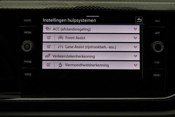Volkswagen Polo 1.0 TSI Life Virtual Cockpit, ACC, Apple Carplay, Rijstrooksensor, LED, DAB, PDC, 15''