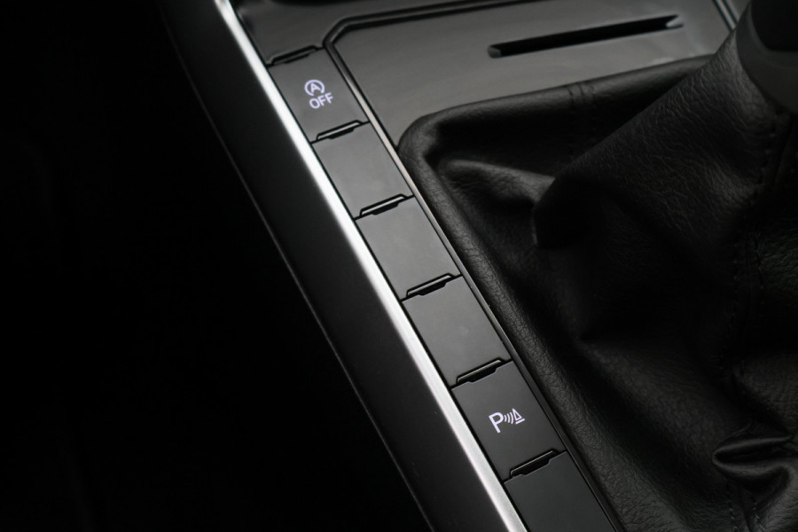 Volkswagen Polo 1.0 TSI Life Virtual Cockpit, ACC, Apple Carplay, Rijstrooksensor, LED, DAB, PDC, 15''