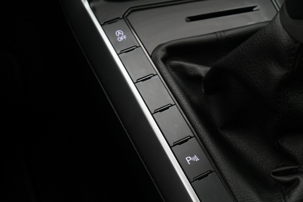Volkswagen Polo 1.0 TSI Life Virtual Cockpit, ACC, Apple Carplay, Rijstrooksensor, LED, DAB, PDC, 15''