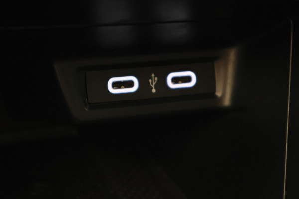 Volkswagen Polo 1.0 TSI Life Virtual Cockpit, ACC, Apple Carplay, Rijstrooksensor, LED, DAB, PDC, 15''