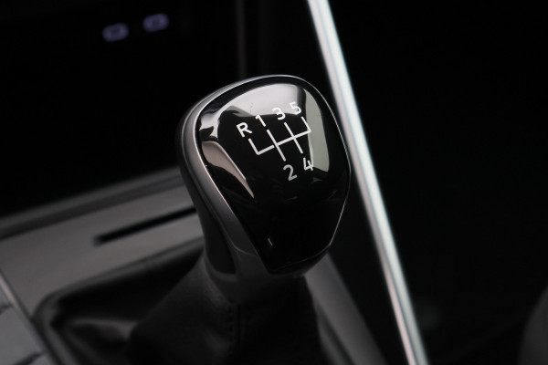 Volkswagen Polo 1.0 TSI Life Virtual Cockpit, ACC, Apple Carplay, Rijstrooksensor, LED, DAB, PDC, 15''
